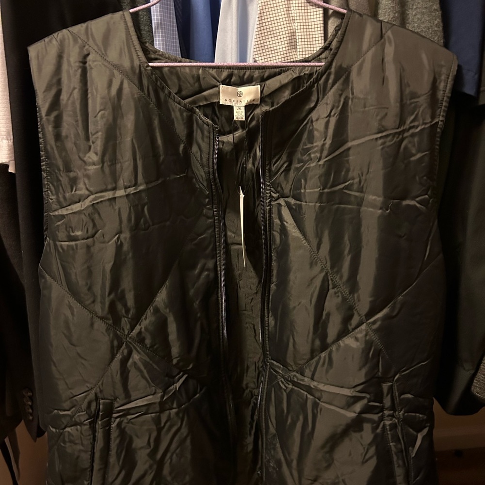 Socialite light weight vest